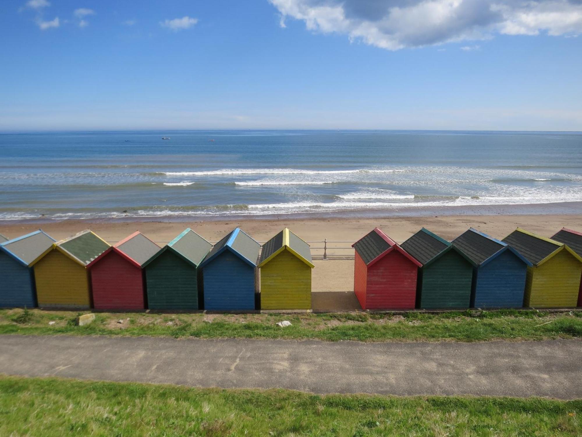 Snugg Villa Whitby Bagian luar foto