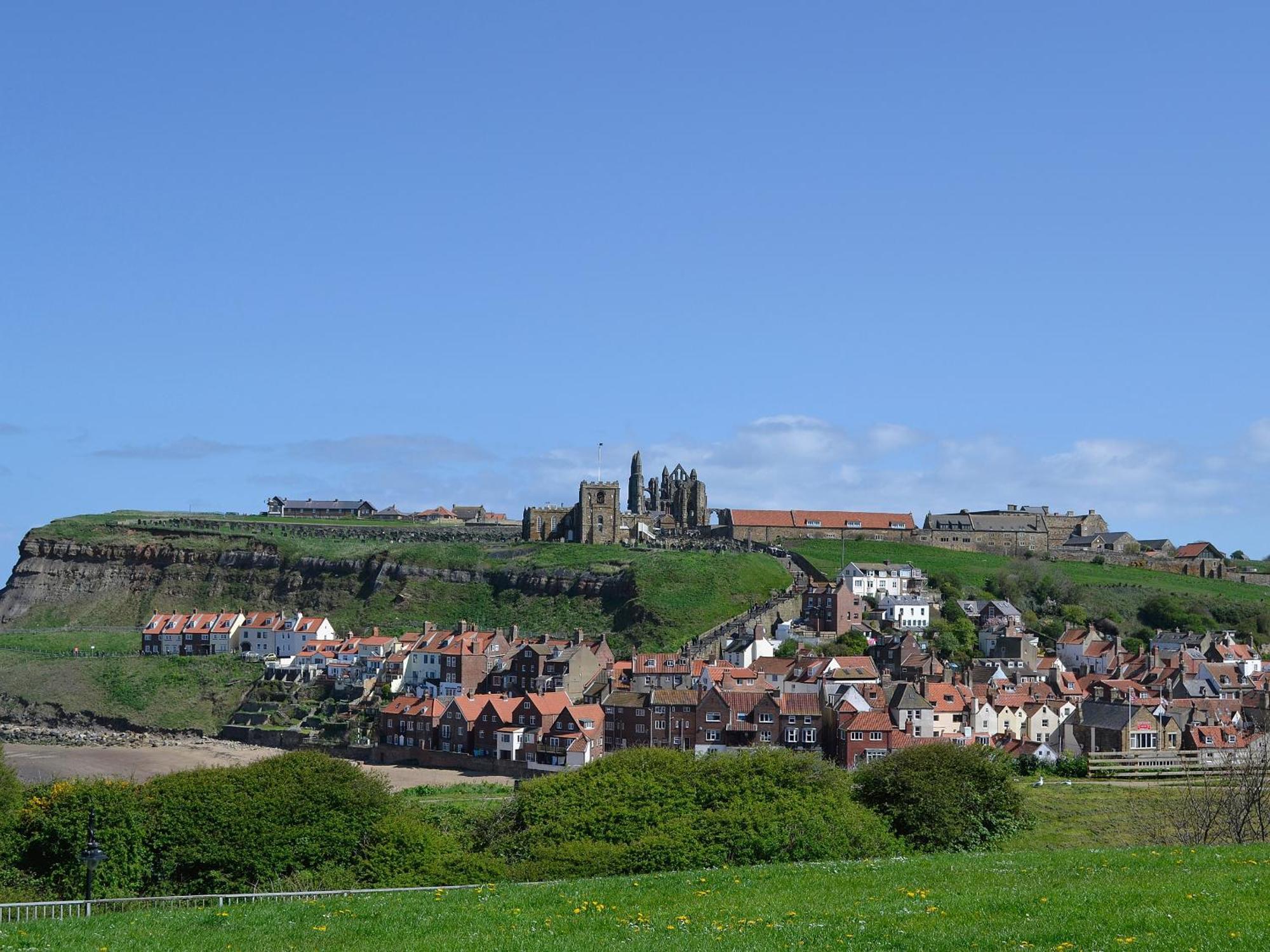 Snugg Villa Whitby Bagian luar foto